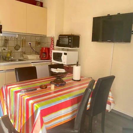 Apartamento Ensoleillé Avec Balcon Et Wifi à Amélie-les-bains - Fr-1-703-220 *